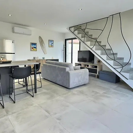 Вилла Maison T3 Avec Parking Prive