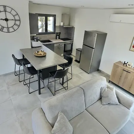 Вилла Maison T3 Avec Parking Prive *